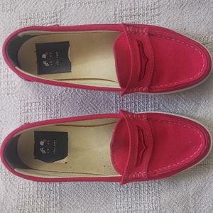 Cole Haan loafer free with any closet purchase. Just bundle and offer.